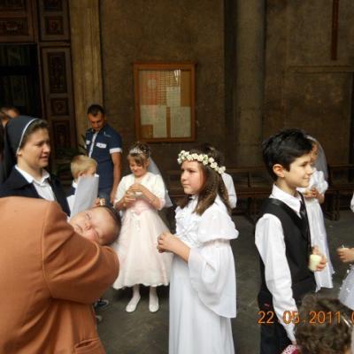 22 mai: Roma: Prima Sfântă Împărtăşanie în comunitatea catolicilor români