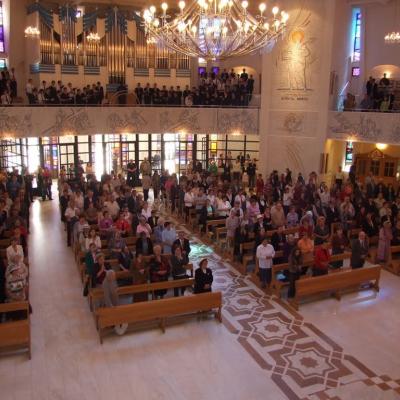 12 iunie: Iaşi: Vizita elevilor Seminarului Liceal din Bacău la catedrală