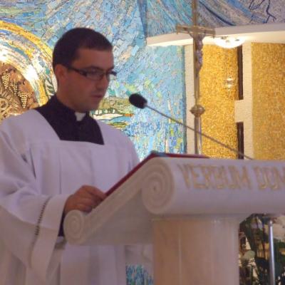 12 iunie: Iaşi: Vizita elevilor Seminarului Liceal din Bacău la catedrală