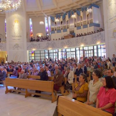 12 iunie: Iaşi: Vizita elevilor Seminarului Liceal din Bacău la catedrală