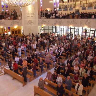 12 iunie: Iaşi: Vizita elevilor Seminarului Liceal din Bacău la catedrală