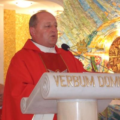 12 iunie: Iaşi: Vizita elevilor Seminarului Liceal din Bacău la catedrală