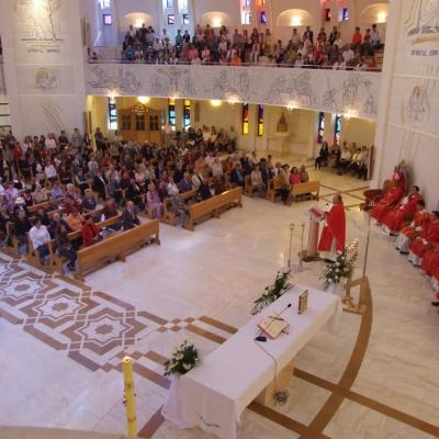12 iunie: Iaşi: Vizita elevilor Seminarului Liceal din Bacău la catedrală