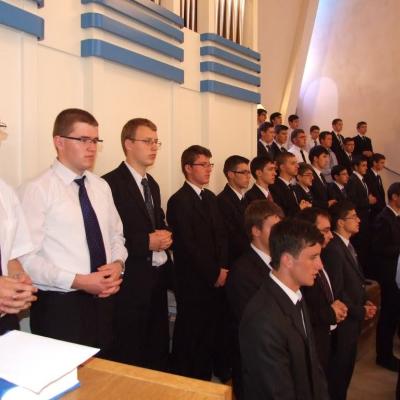 12 iunie: Iaşi: Vizita elevilor Seminarului Liceal din Bacău la catedrală