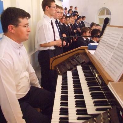 12 iunie: Iaşi: Vizita elevilor Seminarului Liceal din Bacău la catedrală