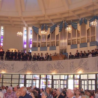 12 iunie: Iaşi: Vizita elevilor Seminarului Liceal din Bacău la catedrală