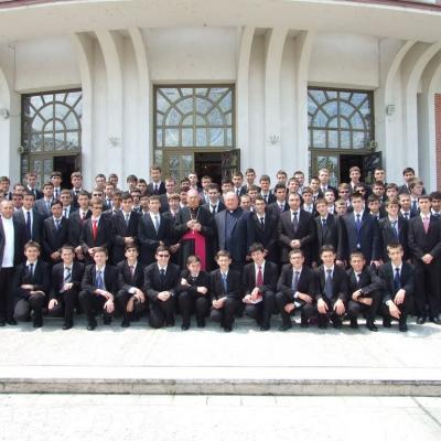 12 iunie: Iaşi: Vizita elevilor Seminarului Liceal din Bacău la catedrală