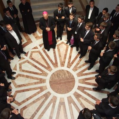 12 iunie: Iaşi: Vizita elevilor Seminarului Liceal din Bacău la catedrală