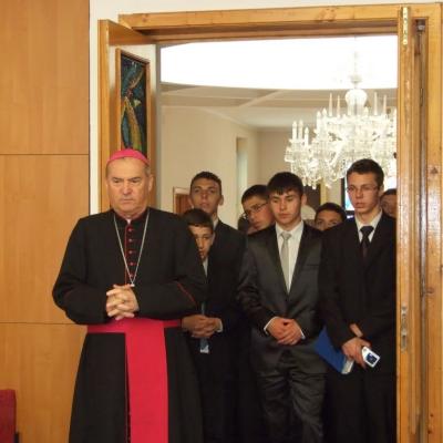 12 iunie: Iaşi: Vizita elevilor Seminarului Liceal din Bacău la catedrală