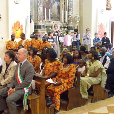 12 iunie: Pordenone (Italia): Sărbătoarea popoarelor