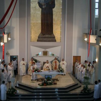 13 iunie: Iaşi: Hramul Parohiei "Sfântul Anton". Foto: Eduard Lucaci