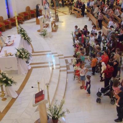 14 iunie: Iaşi: Sfinţirea crinilor