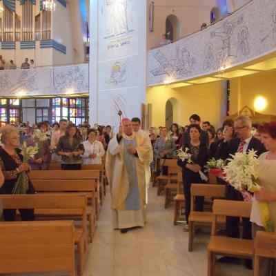 14 iunie: Iaşi: Sfinţirea crinilor