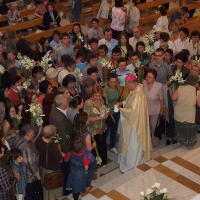 14 iunie: Iaşi: Sfinţirea crinilor