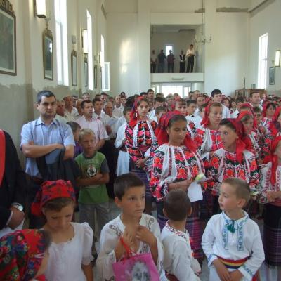 18 iunie: Berindeşti şi Ciucani: Administrarea sacramentului Mirului
