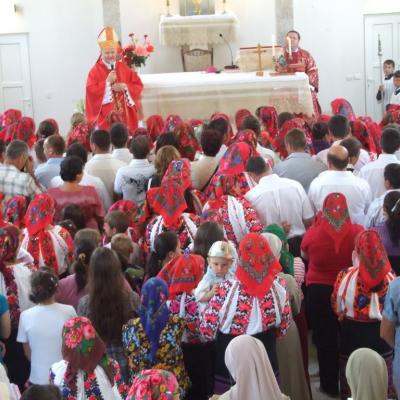 18 iunie: Berindeşti şi Ciucani: Administrarea sacramentului Mirului