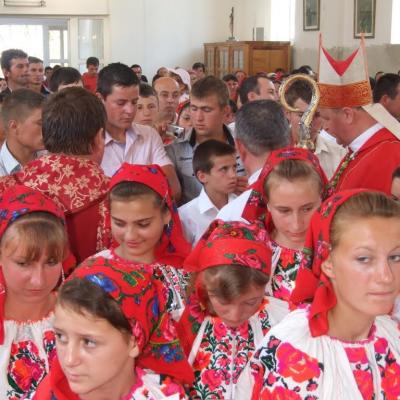 18 iunie: Berindeşti şi Ciucani: Administrarea sacramentului Mirului