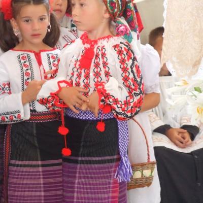 18 iunie: Berindeşti şi Ciucani: Administrarea sacramentului Mirului