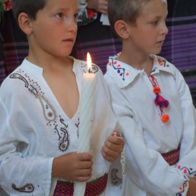 18 iunie: Berindeşti şi Ciucani: Administrarea sacramentului Mirului