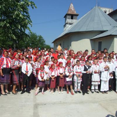 18 iunie: Berindeşti şi Ciucani: Administrarea sacramentului Mirului