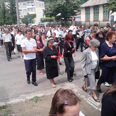 26 iunie: Moineşti: Procesiune în solemnitatea Trupul şi Sângele Domnului