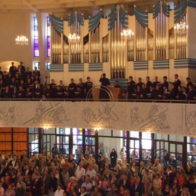 26 iunie: Iaşi: Procesiunea de Trupul şi Sângele Domnului la catedrală - I