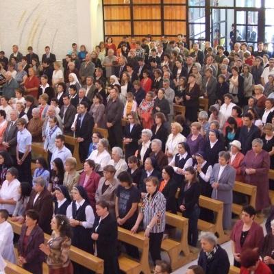 26 iunie: Iaşi: Procesiunea de Trupul şi Sângele Domnului la catedrală - I