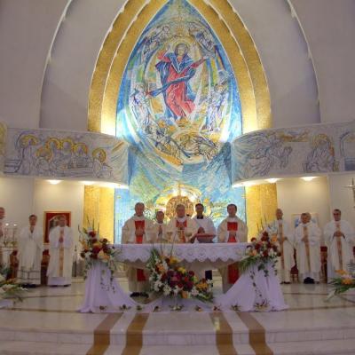 26 iunie: Iaşi: Procesiunea de Trupul şi Sângele Domnului la catedrală - I