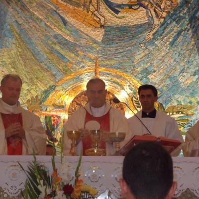 26 iunie: Iaşi: Procesiunea de Trupul şi Sângele Domnului la catedrală - I