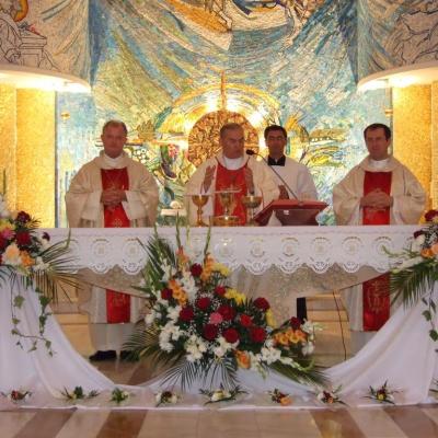 26 iunie: Iaşi: Procesiunea de Trupul şi Sângele Domnului la catedrală - I