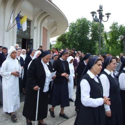 26 iunie: Iaşi: Procesiunea de Trupul şi Sângele Domnului la catedrală - I