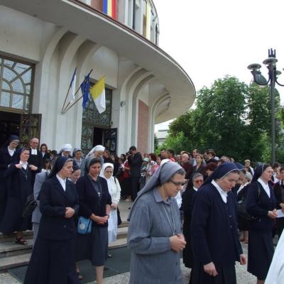 26 iunie: Iaşi: Procesiunea de Trupul şi Sângele Domnului la catedrală - I