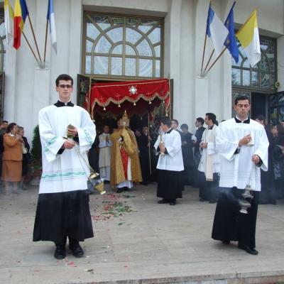 26 iunie: Iaşi: Procesiunea de Trupul şi Sângele Domnului la catedrală - I