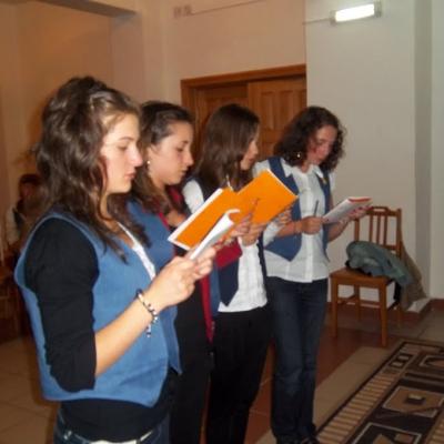 2 iulie: Oneşti: Promisiunea tinerilor franciscani