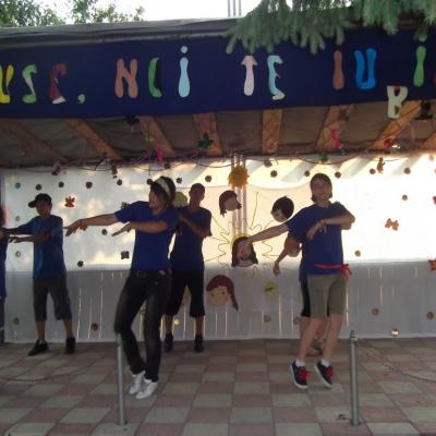 4-17 iulie: La Ploscuţeni GREF-ul e-n toi... Vino şi tu la noi!
