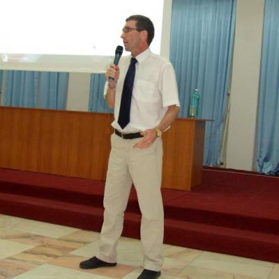10 iulie: Iaşi: Spectacol de binefacere "Educaţie pentru Kenya! Fii alături de un copil din Maikona!"