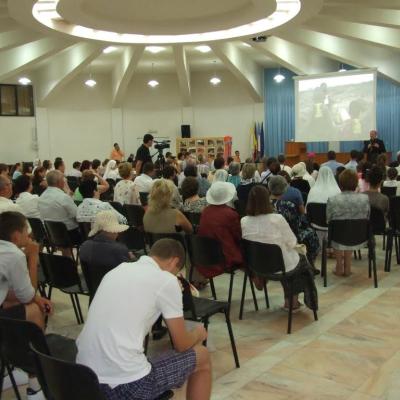 10 iulie: Iaşi: Spectacol de binefacere "Educaţie pentru Kenya! Fii alături de un copil din Maikona!"