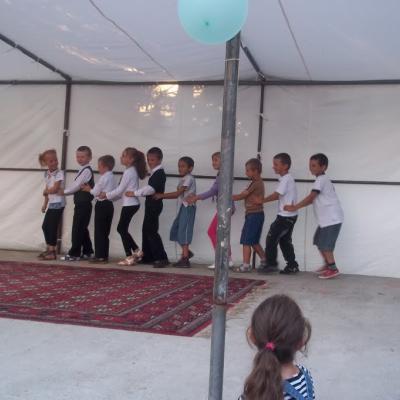 18-23 iulie şi 7 august: Barticeşti: Gref şi spectacol