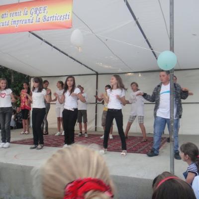18-23 iulie şi 7 august: Barticeşti: Gref şi spectacol