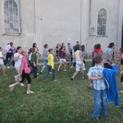 18-23 iulie şi 7 august: Barticeşti: Gref şi spectacol