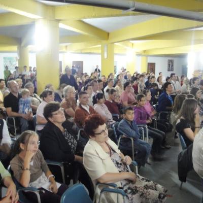 24 iulie: Bacău: Educaţie pentru Kenya