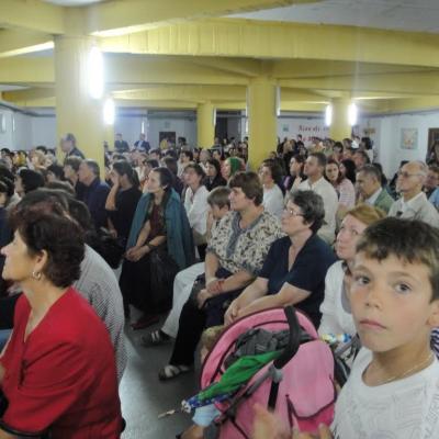 24 iulie: Bacău: Educaţie pentru Kenya