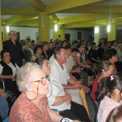 24 iulie: Bacău: Educaţie pentru Kenya