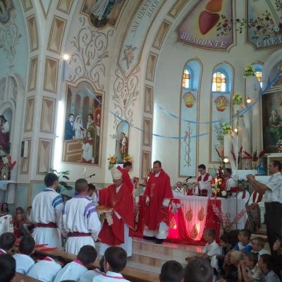 25 iulie: Oţeleni: Administrarea sacramentului Mirului