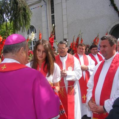 25 iulie: Oţeleni: Administrarea sacramentului Mirului