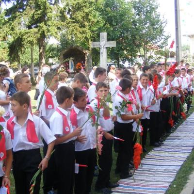 25 iulie: Oţeleni: Administrarea sacramentului Mirului