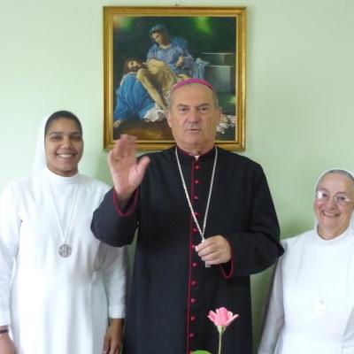 25 iulie: Oţeleni: Administrarea sacramentului Mirului