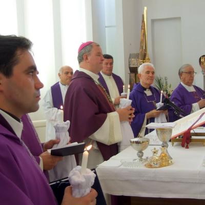 26 iulie: Iaşi: Funeraliile sorei Fiorella Chinappi, din Congregaţia "Fiicele Sfintei Maria a Divinei Providenţe" (Foto: Ovidiu Bişog)