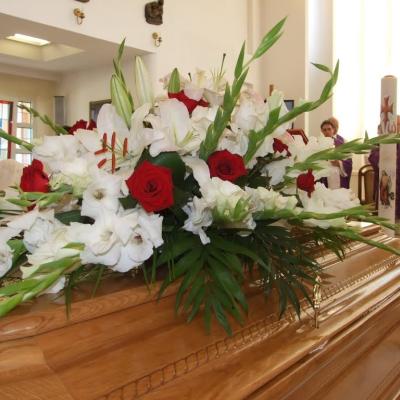 26 iulie: Iaşi: Funeraliile sorei Fiorella Chinappi, din Congregaţia "Fiicele Sfintei Maria a Divinei Providenţe" (Foto: Ovidiu Bişog)