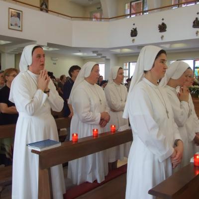26 iulie: Iaşi: Funeraliile sorei Fiorella Chinappi, din Congregaţia "Fiicele Sfintei Maria a Divinei Providenţe" (Foto: Ovidiu Bişog)